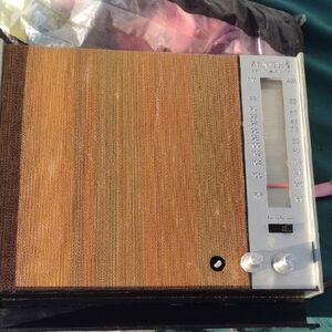 Zenith Brown 1972 Portable Radio with Vintage Charm